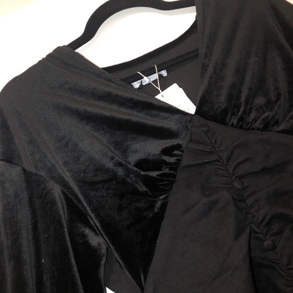 Low-Cut Ruched Dress - Picture 4 of 6